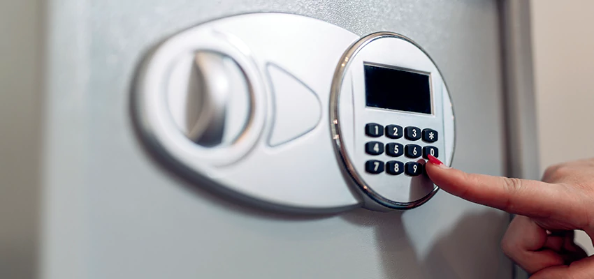 Jewelry Safe Cracking in Fort Irwin, California